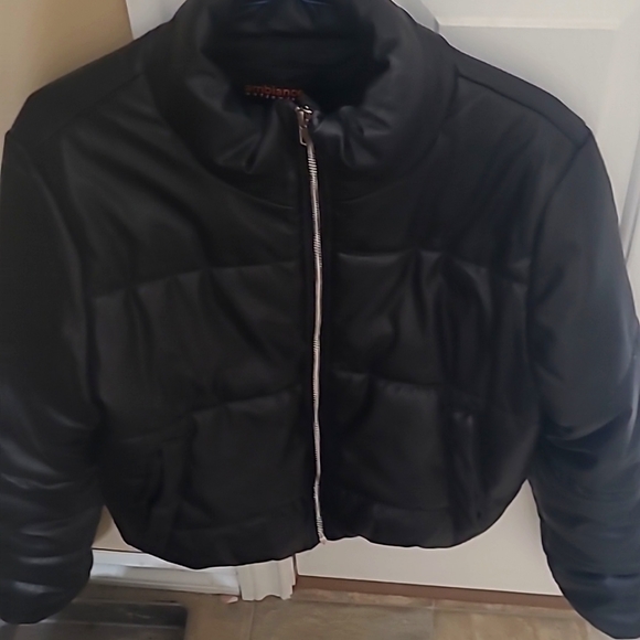 Faux leather jacket *CROPPED* - Picture 1 of 2